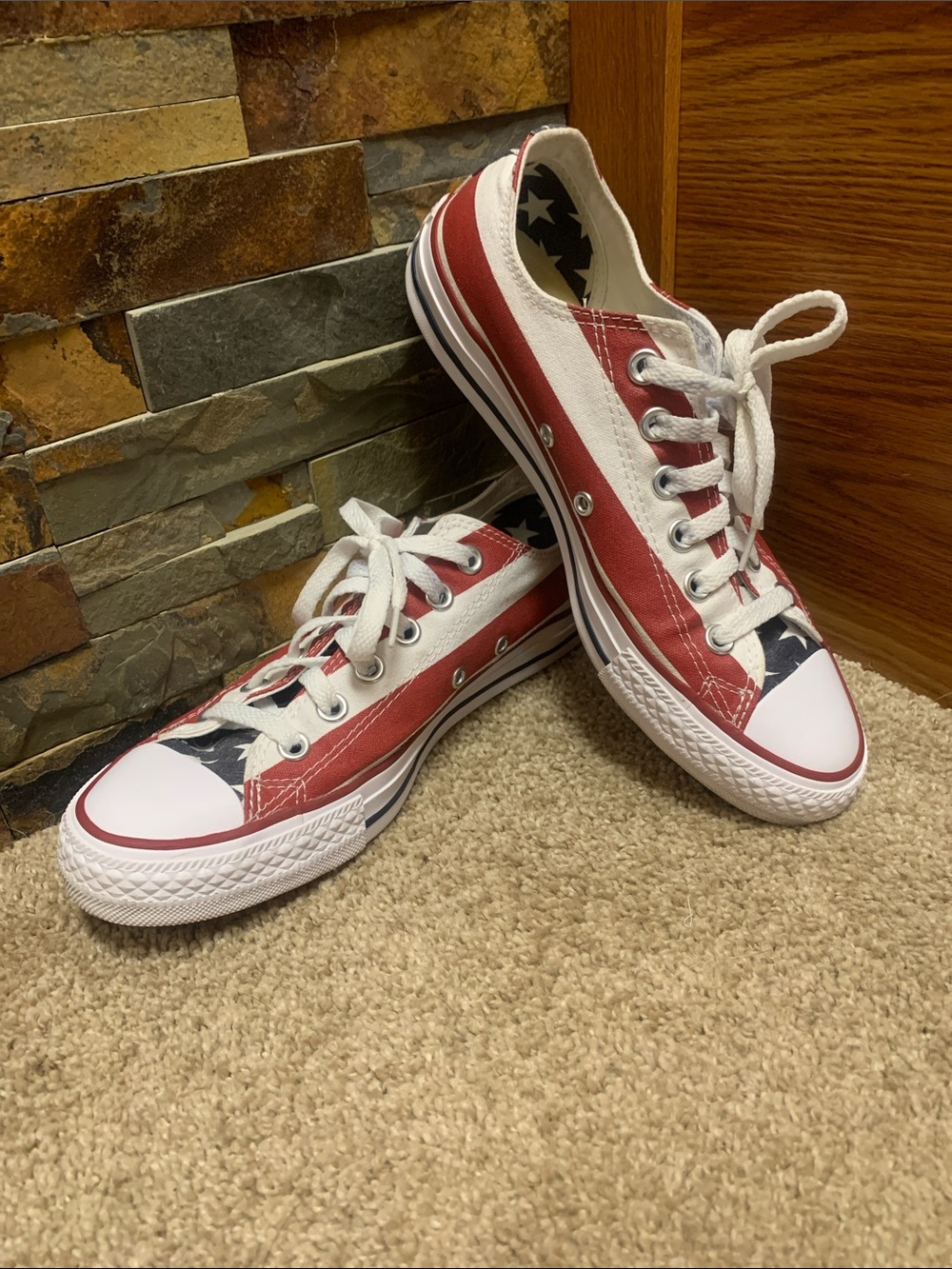 Converse rare  Low-Top Sneakers in Red, White & Blue Star Print men’s 6/ woman’8